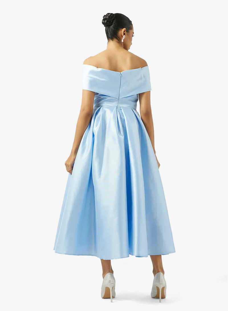 اكاديا فاشن فستان تافتا بياقة مكشوفة ورباط صدر